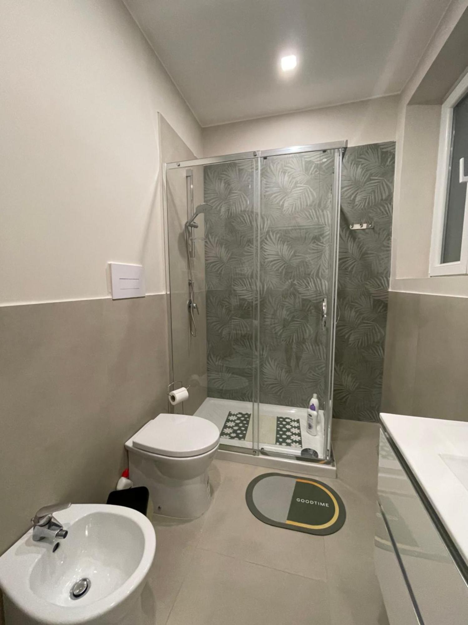 Luma Holiday Homes Mondragone Esterno foto