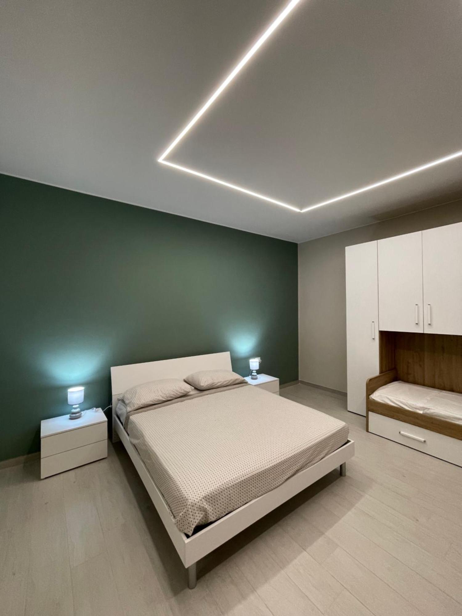 Luma Holiday Homes Mondragone Esterno foto