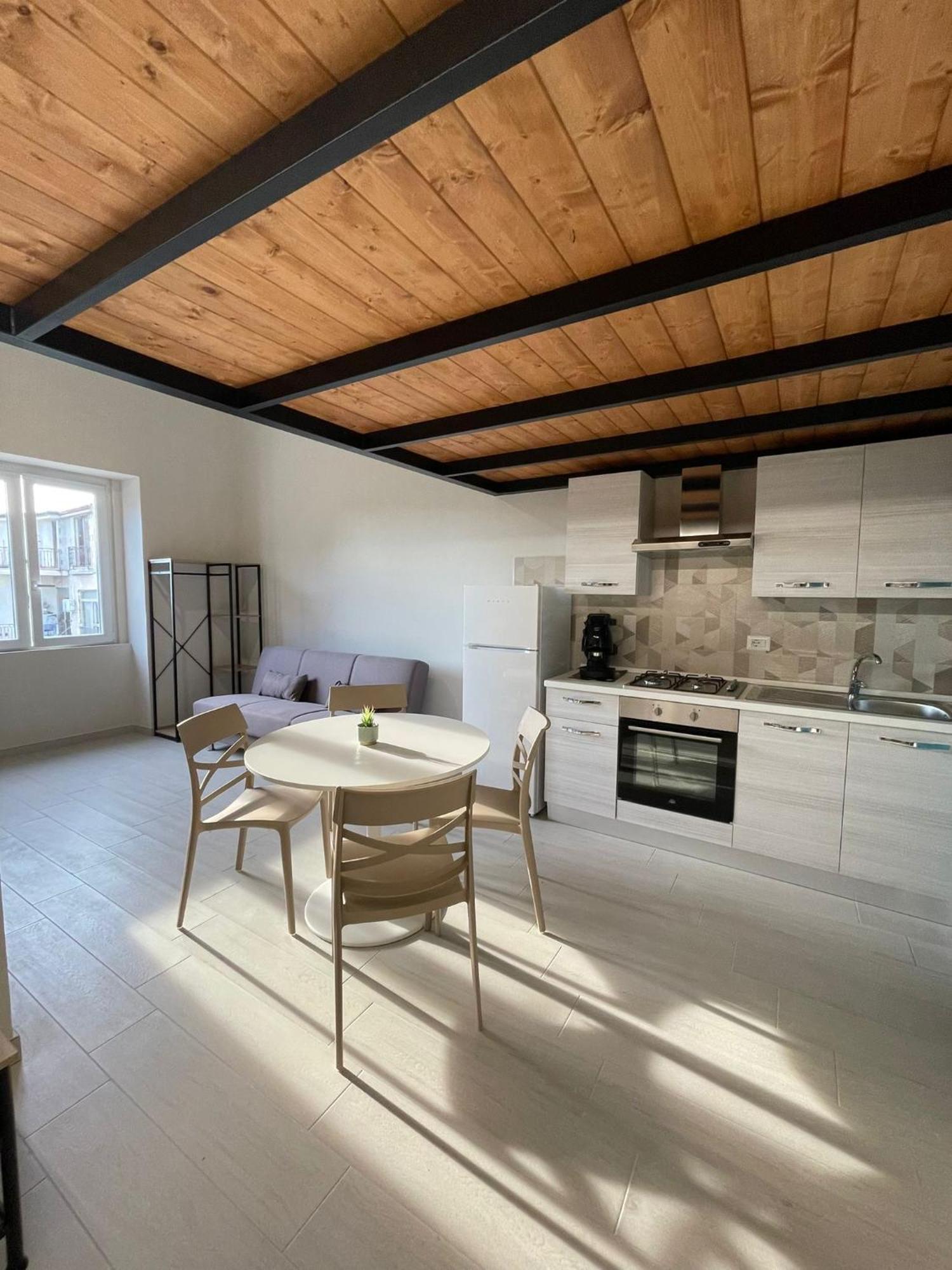 Luma Holiday Homes Mondragone Esterno foto