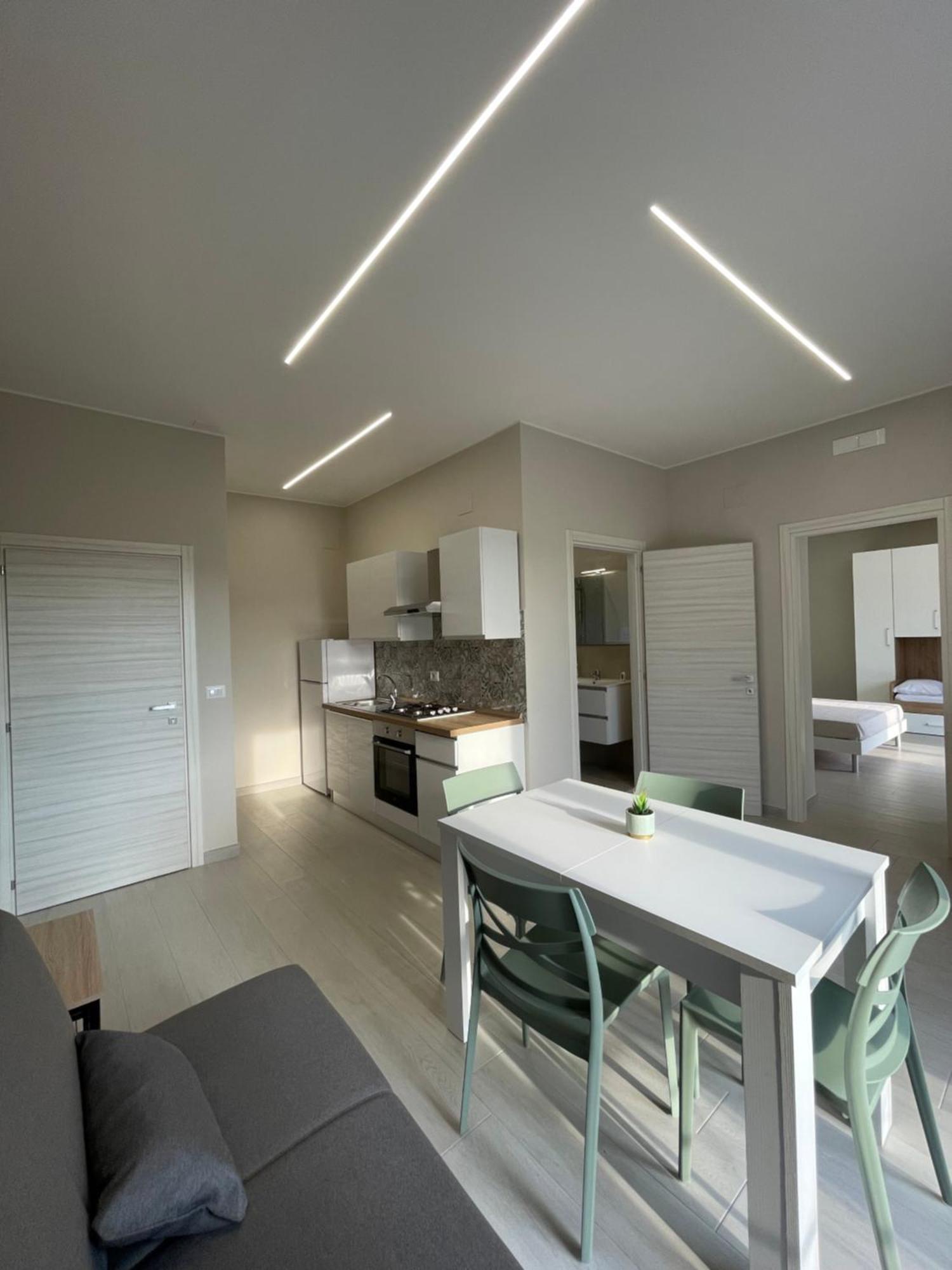 Luma Holiday Homes Mondragone Esterno foto