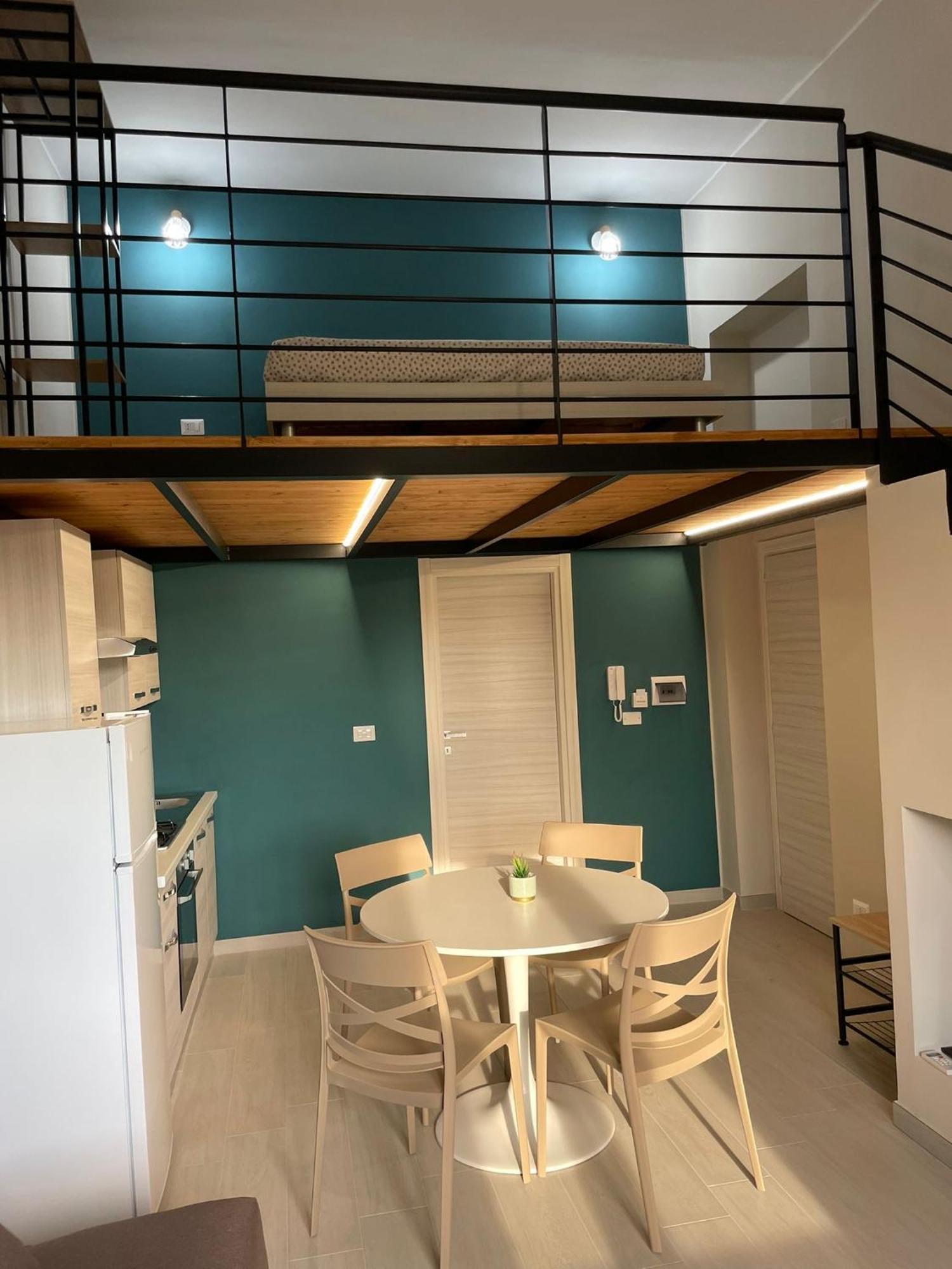 Luma Holiday Homes Mondragone Esterno foto